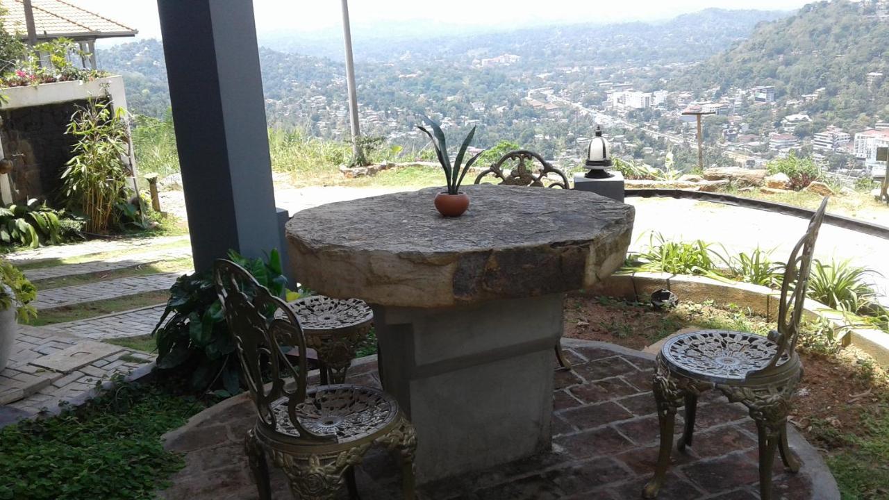 Lawan One Kandy Exterior foto
